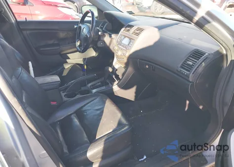 2003 Honda Accord 2.4 Ex z USA, uszkodzony, nr VIN 1HGCM56673A097238